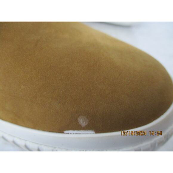 USED Timberland Women's Skyla Bay Pull-On Boots, Medium Brown Nubuck, 8.5 - Picture 4 of 13